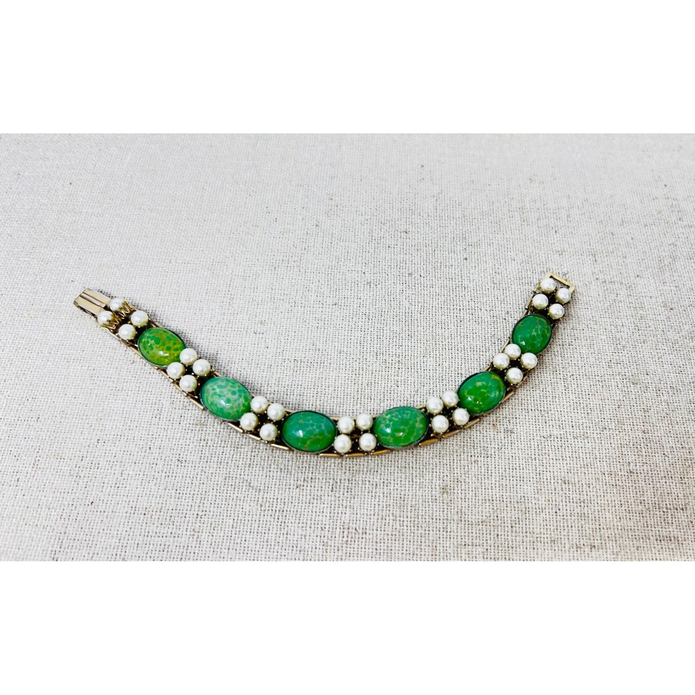 Vintage Green Art Glass Faux Pearl Link Bracelet Gold Tone Mid Century Style